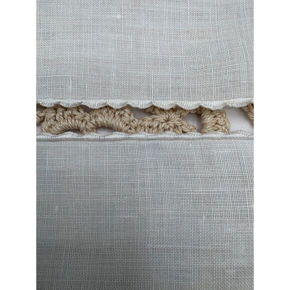 MCM 2 Madeira Linen Cocktail Napkins Carousel Horses Appliqued Circus - Picture 7 of 8